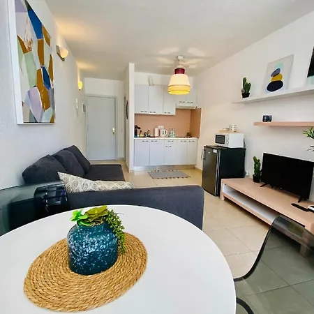 Golden Wave 2 Apartment